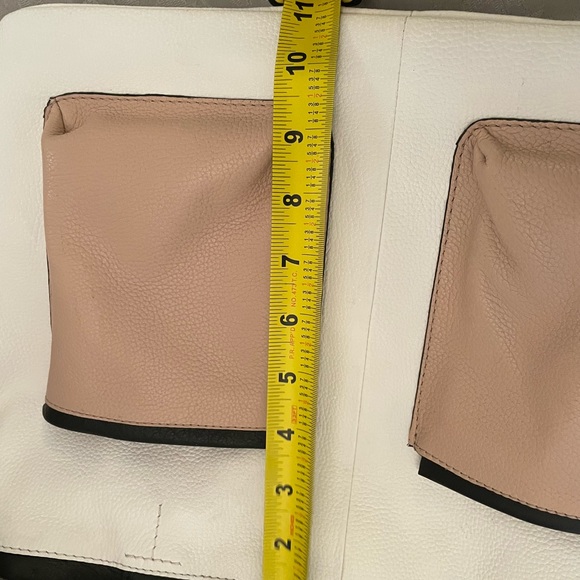 T Tahari handbag/tote - Picture 7 of 12